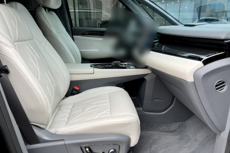 Used Zeekr 009 2024 Six-Seat Executive Version 4WD 108 kWh
