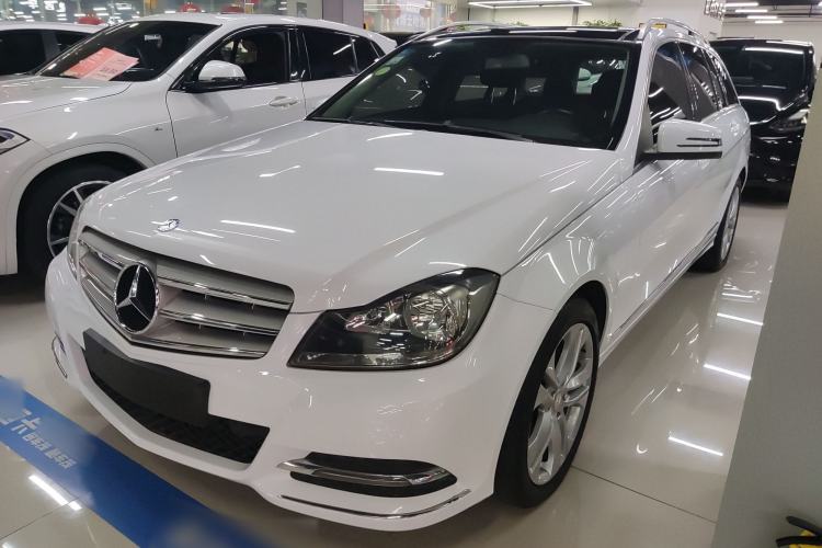 Used Mercedes-Benz C-Class 2011 C 200 Fashion Travel Edition