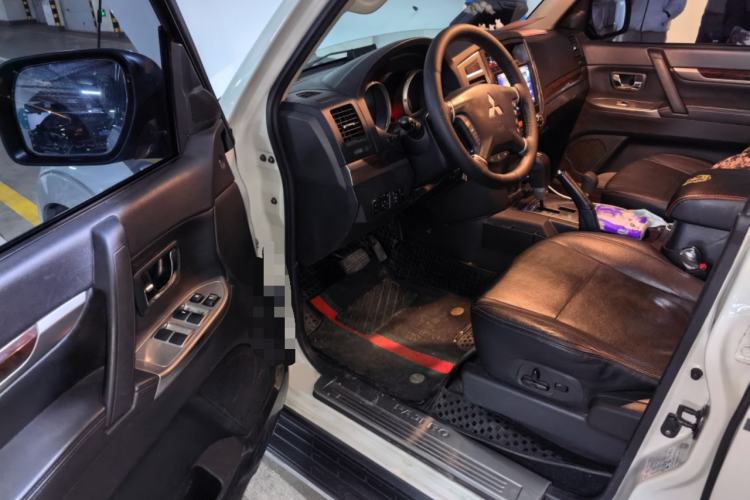 Used Mitsubishi Pajero 2020 3.0L Automatic Standard Edition