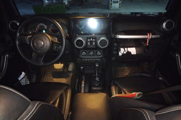 Used Jeep Wrangler 2015 3.0L Sahara Four-Door Comfort Edition
