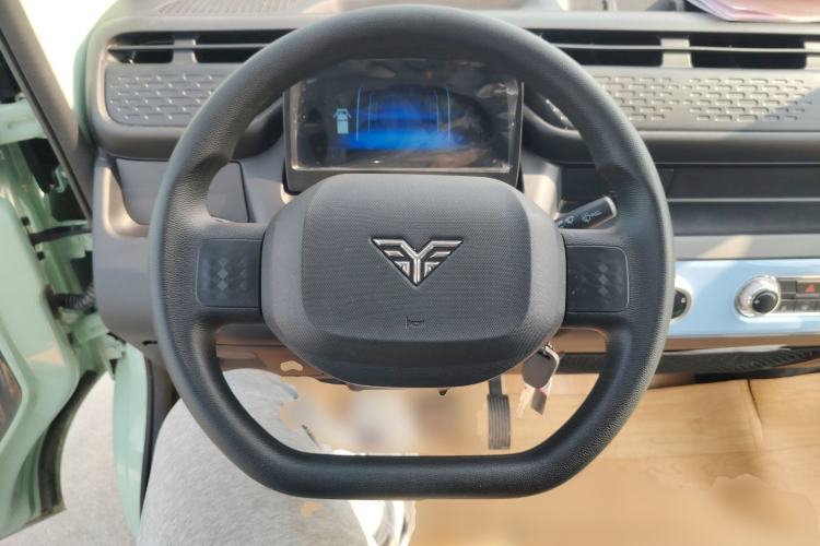 Used REACH MINI Truck 2023 120km Long Wheelbase Van-Type Striving Edition
