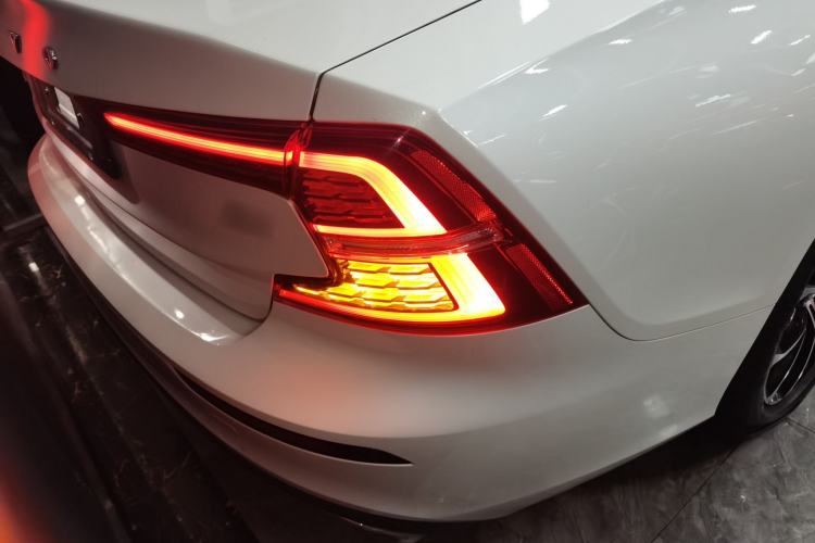 Used Volvo S60 2022 B4 Zhiyi Luxury Edition