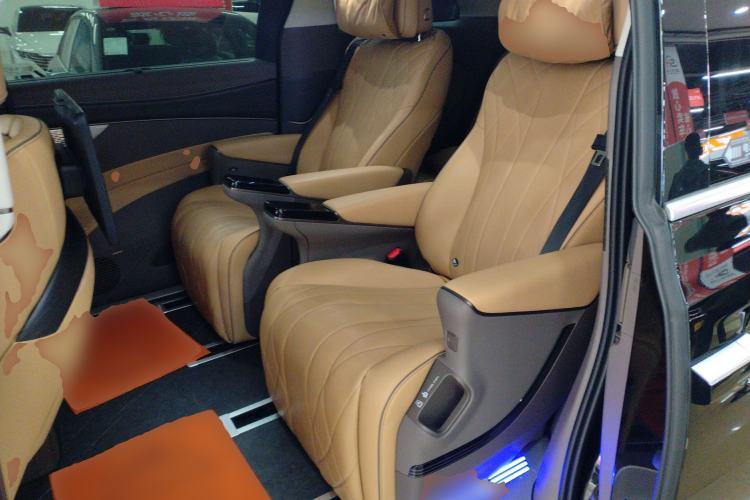 Used Denza D9 2022 DM-i 970 Four-Wheel Drive Flagship Model