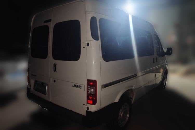 Used JMC Transit 2019 2.8T Commercial Version Short Wheelbase Mid-Roof 6-Seater China VI JX493