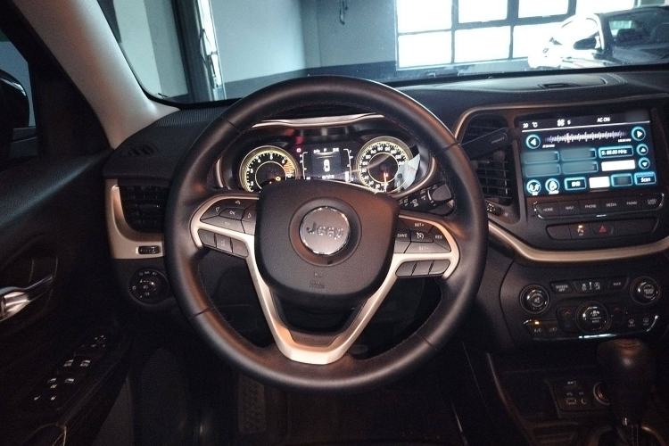 Used Jeep Cherokee 2016 2.4L Leading Edition