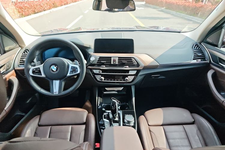 Used BMW X3 2021 Restyled xDrive30i Leading Edition M Sport Package Center Console