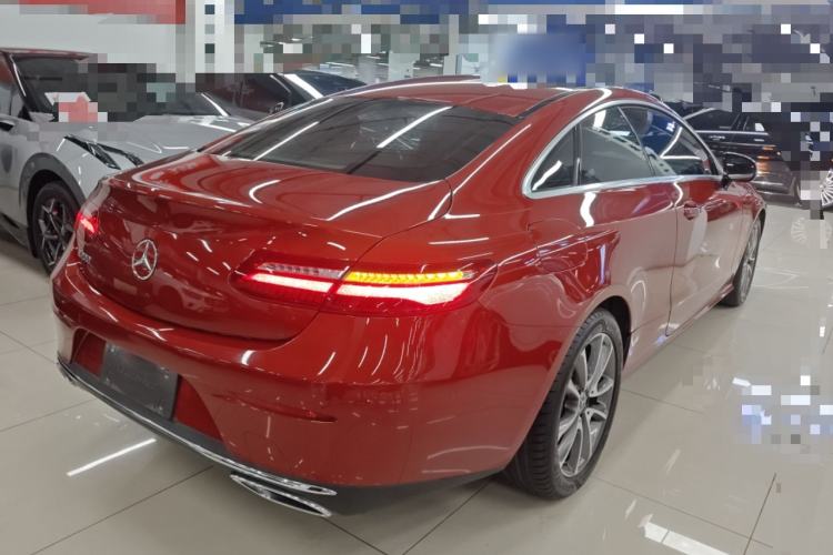 Used Mercedes-Benz E-Class 2019 E 200 Coupe Rear Right 45 Deg