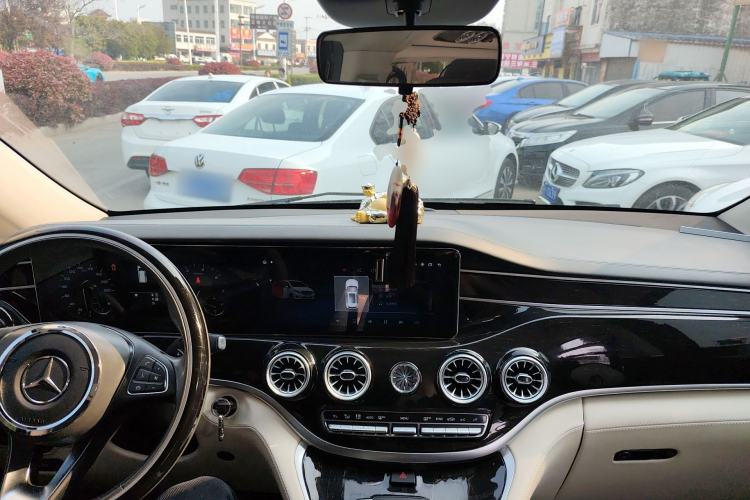 Used Mercedes-Benz Vito 2021 2.0T Business Version 7 Seats Center Console