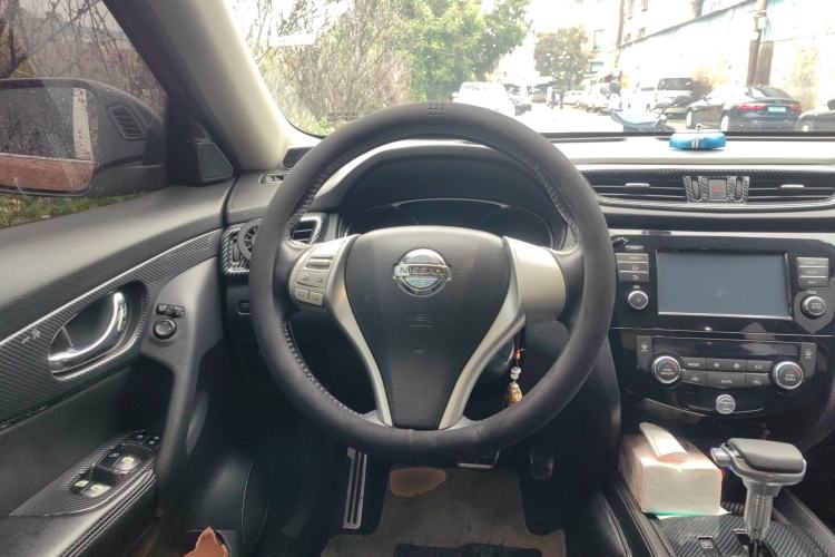 Used Nissan X-Trail 2014 2.0L CVT Comfort Edition 2WD Steering Wheel