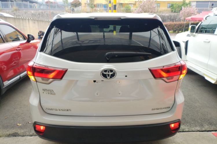 Used Toyota Highlander 2018 2.0T Four-Wheel Drive Prestige Version 7 Seats China V Emission Standard Rear