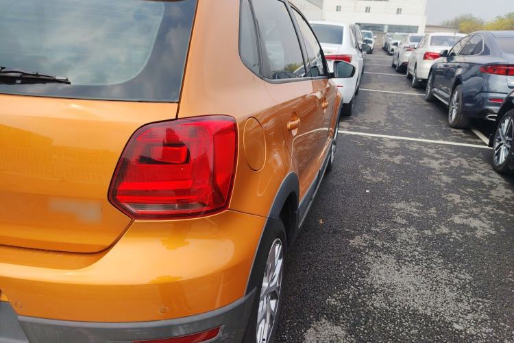 Used Volkswagen Polo 2016 1.6L Cross Polo Automatic Right Rear Taillight