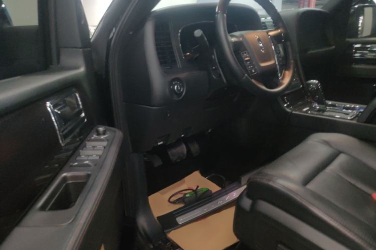 Used Lincoln Navigator 2016 3.5T AWD Left Front Seat