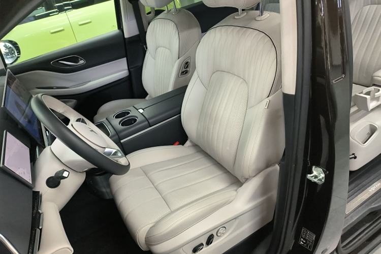 Used VOYAH Dream 2025 PHEV Four-Wheel-Drive Flagship Kunpeng Edition