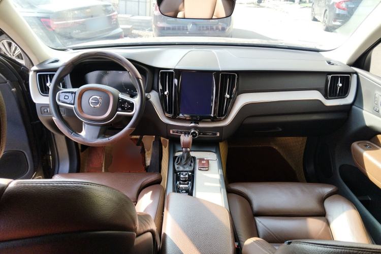 Used Volvo XC60 2020 T5 4x4 Smart Luxury Edition