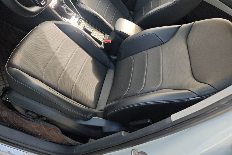 Used Jetta VS5 2022 280TSI Automatic Glory Edition Left Front Seat