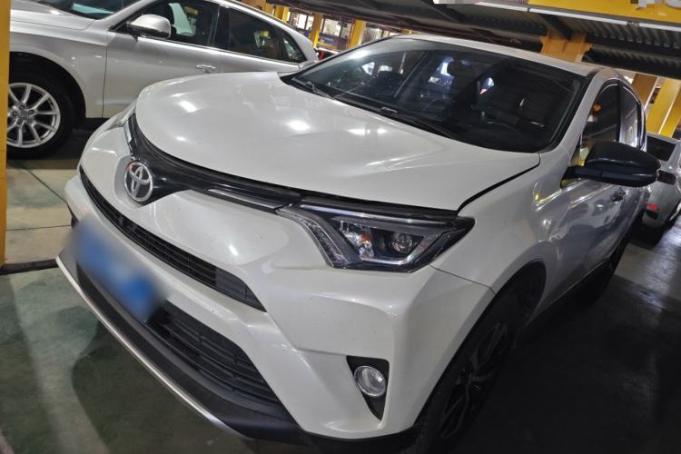 Used Toyota RAV4 2019 2.0L CVT Two-Wheel Drive ZhiShang Version China VI Standard