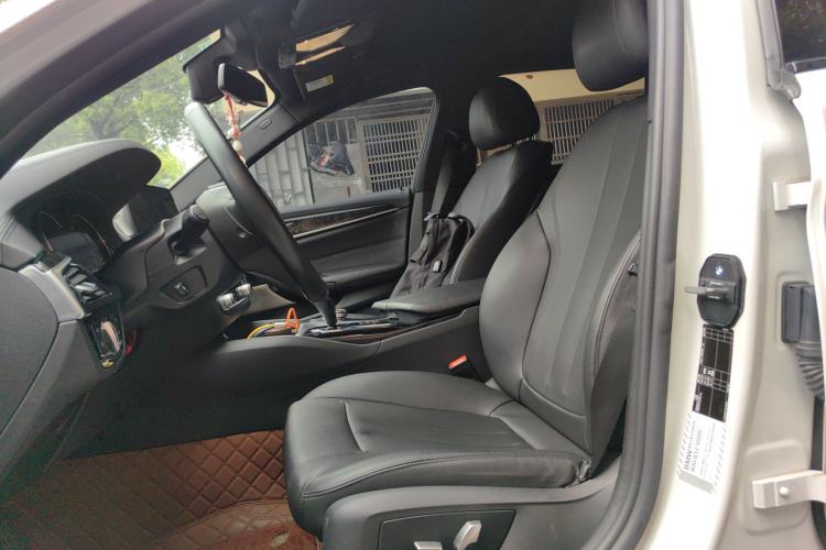 Used BMW 5 Series 2018 525Li M Sport Package Left Front Seat