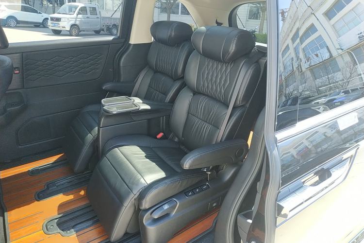 Used Honda Elysion 2022 2.0L eHEV Luxury First Edition
