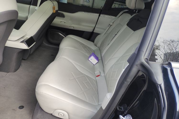 Used Nio ET7 2022 100 kWh Left Rear Seat
