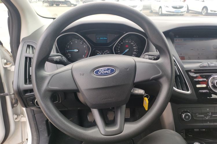 Used Ford Focus 2018 Hatchback Classic 1.6L Manual Comfort Plus SmartDrive Edition