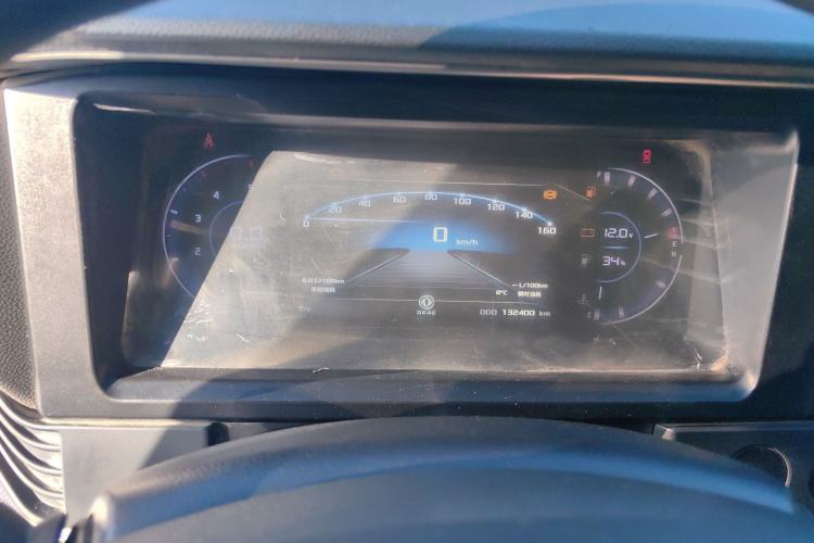 Used Dongfeng Yufeng Yufeng 2023 V9+ 2.3T Manual Front-Drive Van Long Wheelbase High Roof 3-Seater
