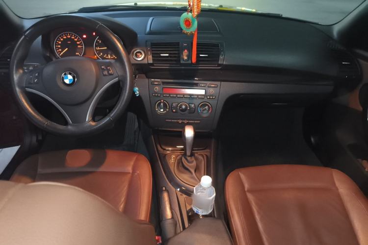 Used BMW 1 Series 2011 120i Convertible Coupe Center Console