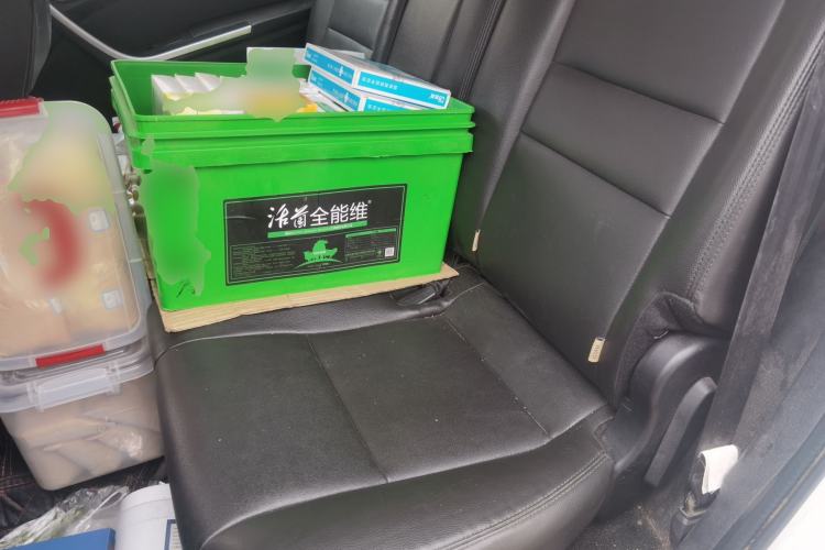 Used JMC Yusheng S350 2014 2.4T Automatic 4x4 Diesel Luxury Version with Sunroof 5 Seats
