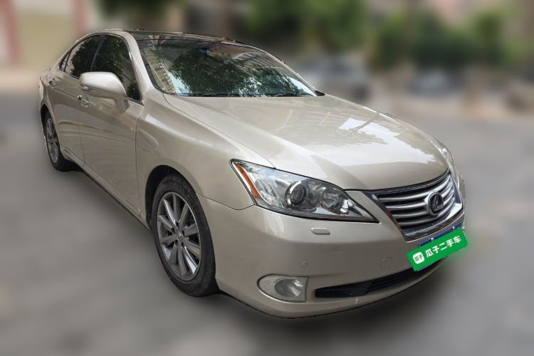 Used Lexus ES 2010 240 Elegant Edition Front Right 45 Deg