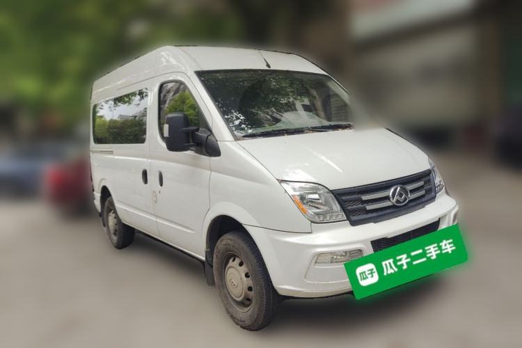 Used SAIC MAXUS Xintu V80 2023 2.0T Manual Classic Aoyuntong Short Wheelbase Mid-Roof 5/6-Seater Front Right 45 Deg