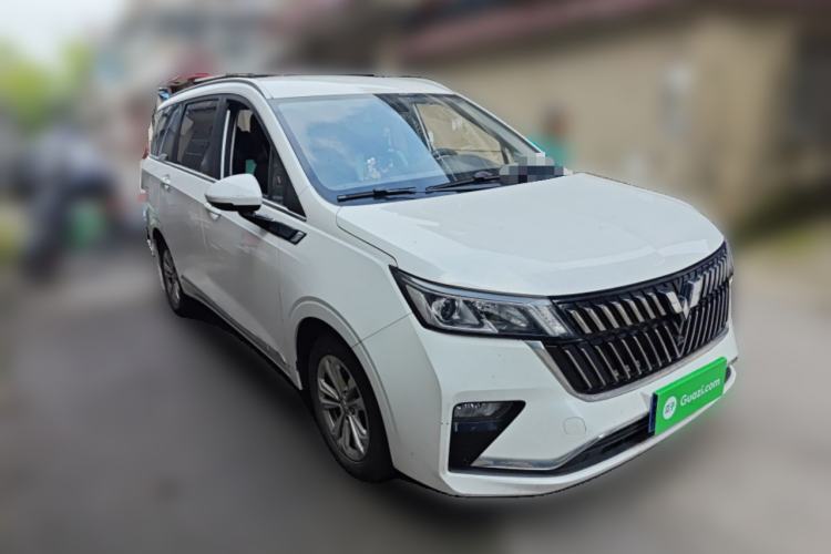 Used Wuling Jiachen 2022 1.5T CVT Smart Luxury Version Front Right 45 Deg