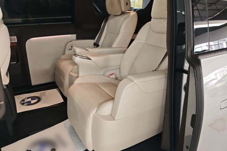 Used Li Auto MEGA 2024 Ultra Model
