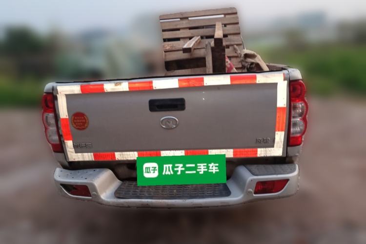 Used Great Wall Wingle 5 2017 2.0T European Version Diesel Two-Wheel Drive Advanced Large Double-Cab GW4D20E