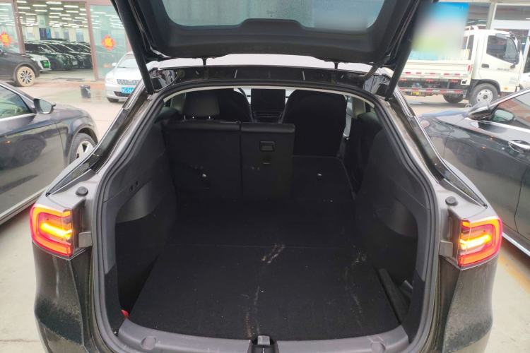 Used Tesla Model Y 2023 Rear-Wheel-Drive Version