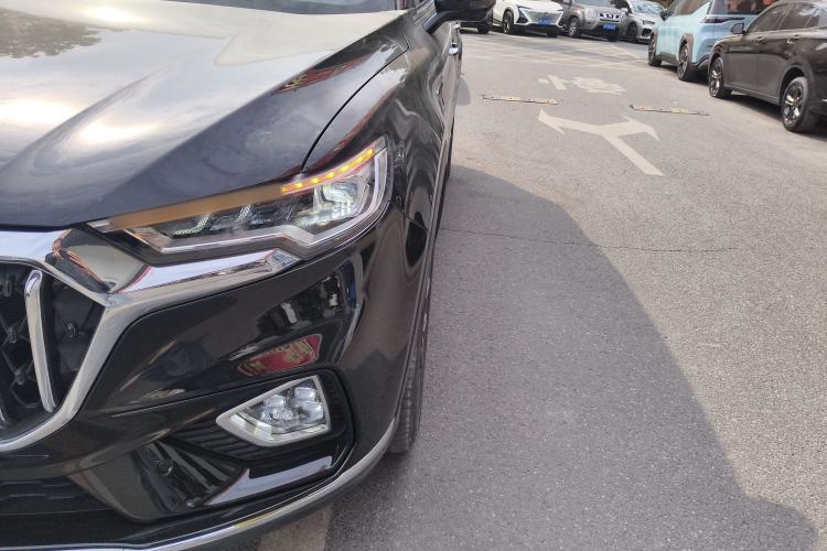 Used Hongqi HS5 2022 Facelifted Version 2.0T Smart Connect Flagship All-Wheel-Drive Edition
