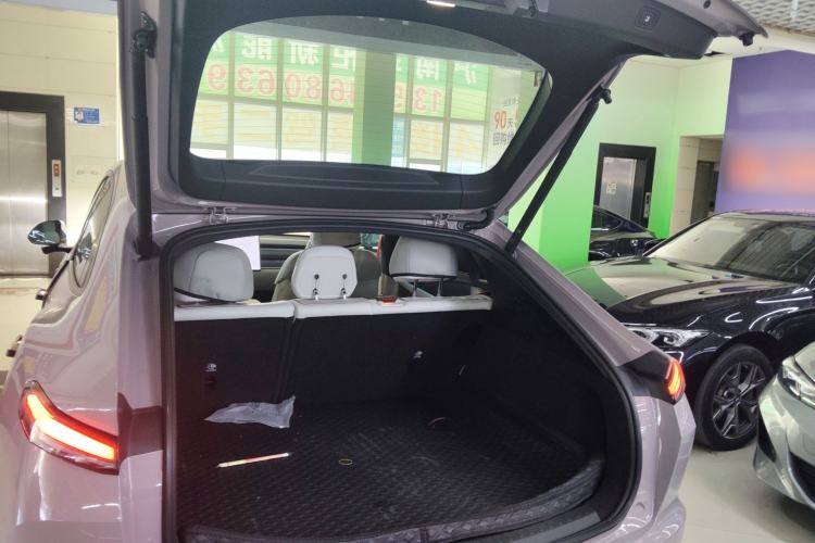 Used ONVO L60 2024 60 kWh Rear-Drive Version Trunk