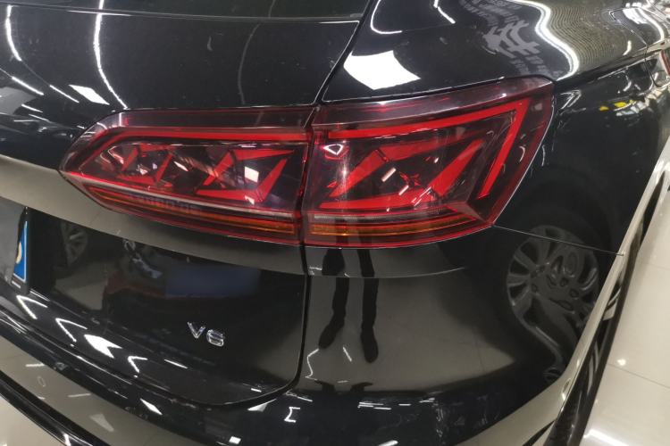 Used Volkswagen Touareg 2022 3.0 TSI Luxury Edition Black Diamond Sport Package
