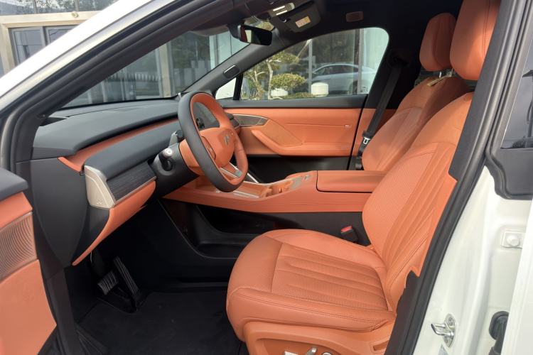 Used ONVO L60 2024 60 kWh Rear-Drive Version