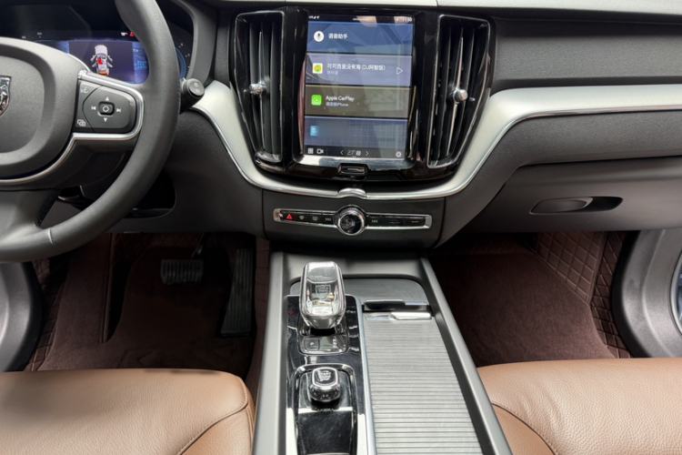 Used Volvo XC60 2022 B5 4x4 Zhiyi Luxury Edition
