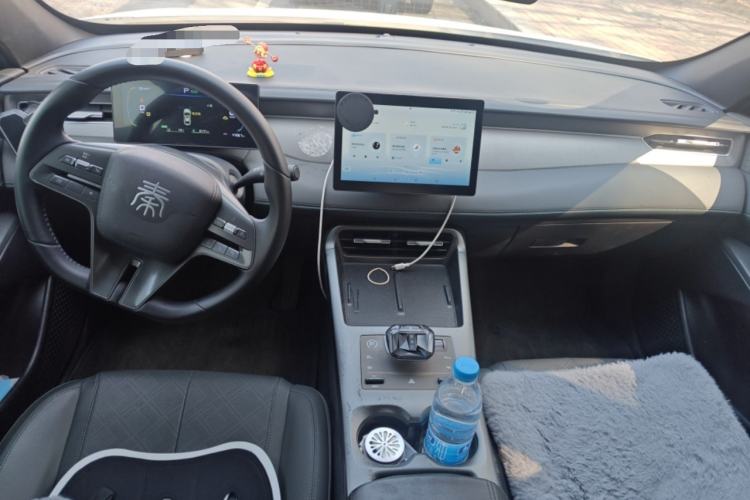 Used BYD Qin PLUS 2025 DM-i Smart Drive 55KM Leading Model Interior 2