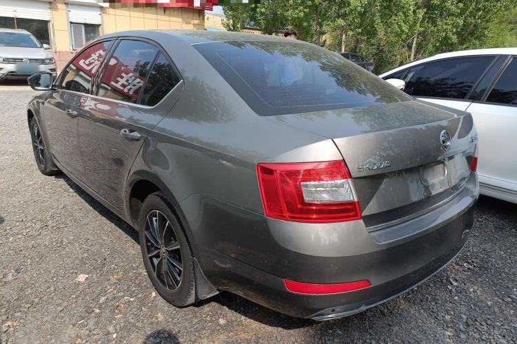 Used Skoda Octavia 2017 1.6L Automatic Smart Drive Edition Rear Left 45 Deg