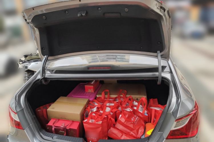 Used Hyundai Sonata 2011 2.0L Automatic Leading Edition Trunk