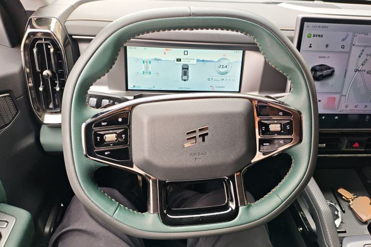 Used JETOUR Traveler 2023 1.5T Two-Wheel Drive Discovery PRO Steering Wheel