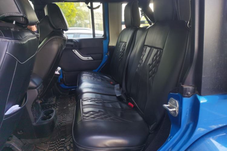 Used Jeep Wrangler 2015 2.8TD Sahara Four-Door Comfort Edition Left Rear Seat