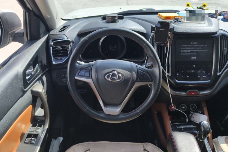 Used Oshan CX70 2017 Facelifted CX70T 1.5T Manual High-Performance Edition
