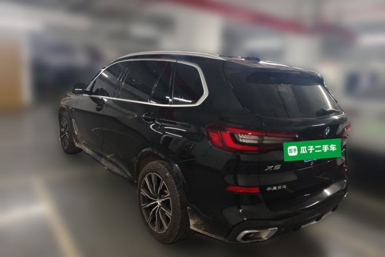 Used BMW X5 2022 Restyled xDrive 30Li Luxury Version M Sport Package Rear Left 45 Deg