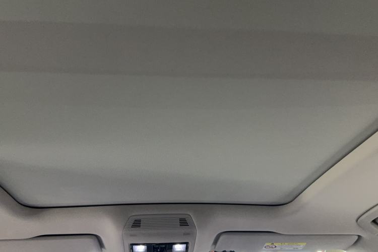 Used Volkswagen Tavendor 2023 330TSI Luxury Touring Edition Headliner