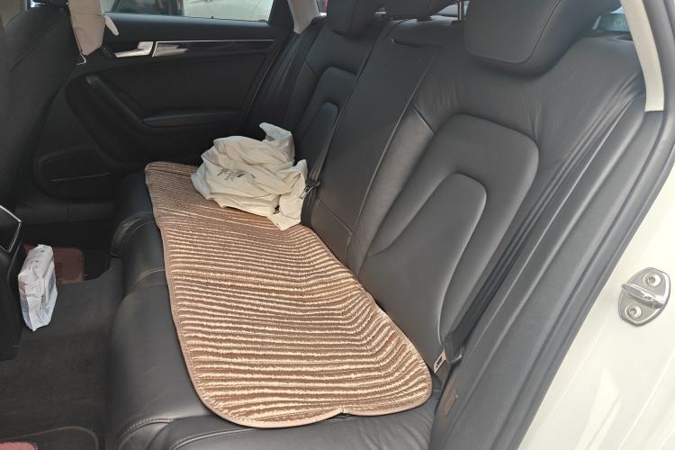 Used Audi A4L 2012 2.0 TFSI automatic Comfort trim level