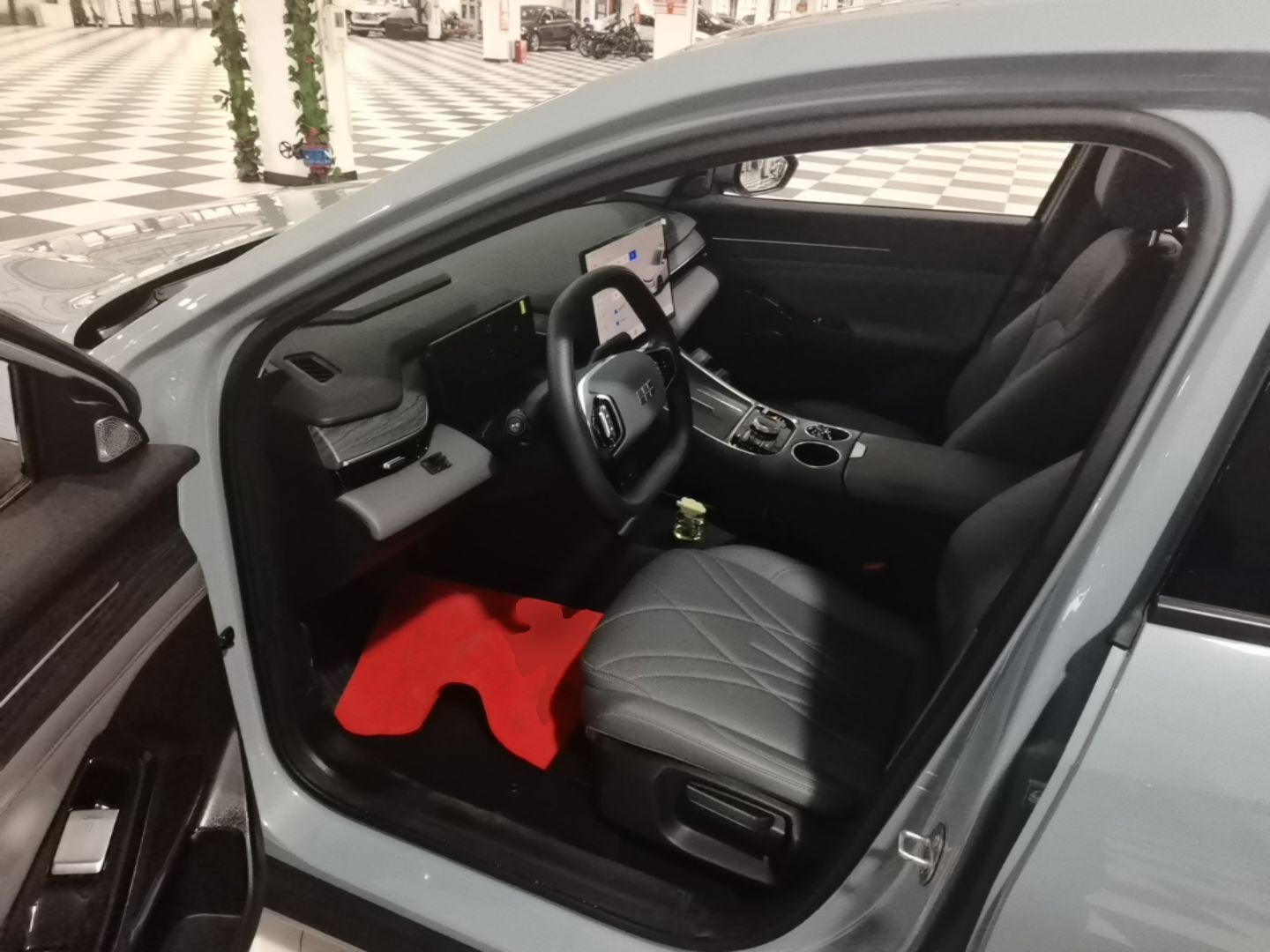 Geely Galaxy L6 2025 EM-i 60km Launch Edition — снимка 17