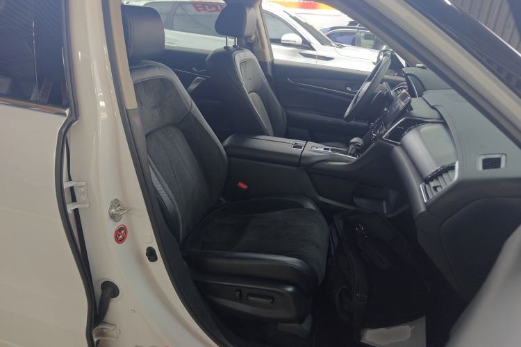 Used Honda Avancier 2019 240TURBO Two-Wheel Drive Elite Edition Right Front Seat