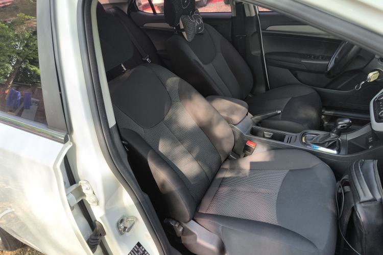 Used Roewe 360 2016 1.5L Automatic Smart Screen Version Right Front Seat